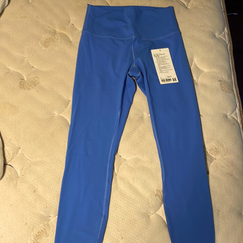 Lululemon wunder under tight 28” in color blue Nile